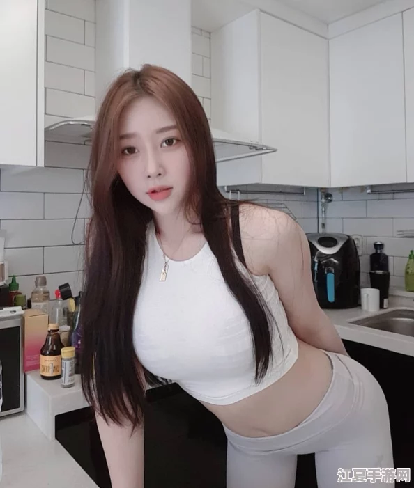精品麻豆：颜值爆表的美女主播，火辣身材让人欲罢不能