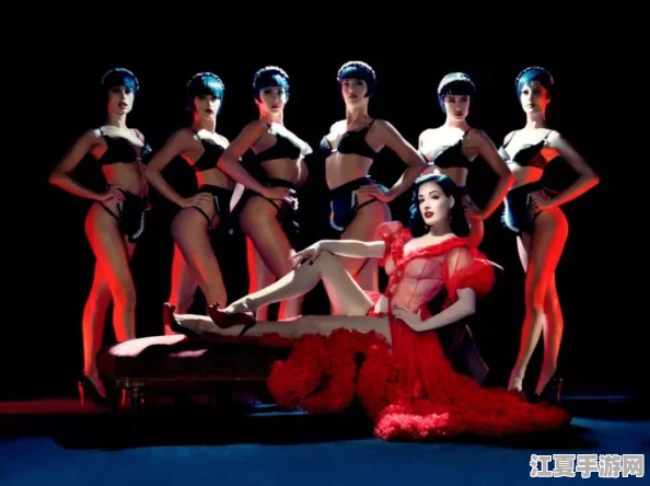 男生女生在一起嗟嗟嗟舞娘图片，精彩绝伦的表演让人目不转睛，令人陶醉其中