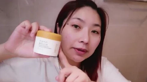 姐姐的美白蚌埠：神奇的美白效果让肌肤焕发光彩