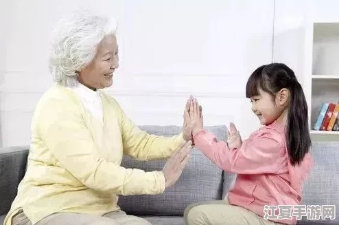 老母亲把儿子当丈夫的表现引发热议，网友：一味依赖或许会扼杀孩子的独立性！