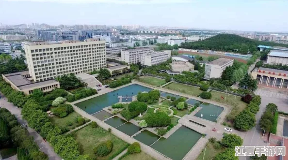 父母儿女一家狂徐海，网友热议：这样的家庭氛围真让人羡慕，幸福感满满！