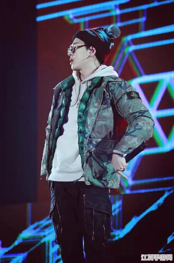 x姓女rapper who knows：她在音乐中展现的独特风格与深刻内涵，让人对她的才华和故事充满好奇