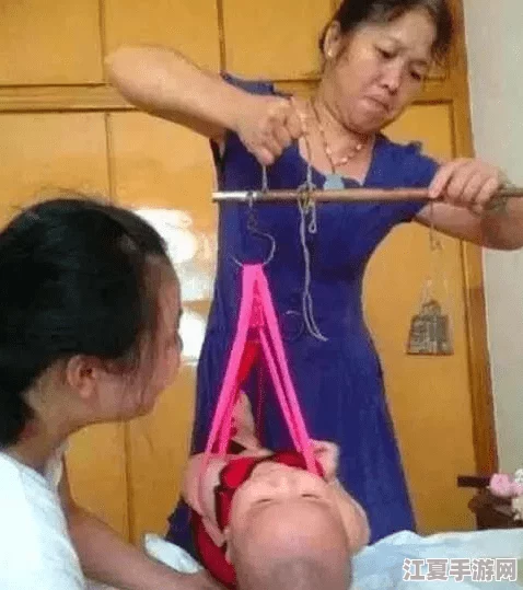 小孩子和邻居姐姐拔钢筋:令人啼笑皆非的搞笑场面让人捧腹大笑 小孩子和邻居姐姐拔钢筋:令人啼笑皆非的搞笑场面让人捧腹大笑