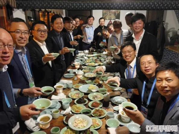 老公请部长家里吃饭，网友纷纷评论：“这场饭局真是不简单，官场交际的艺术！”