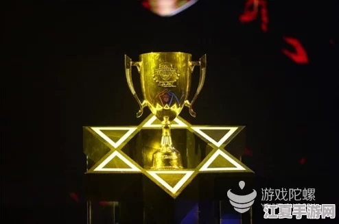 穿越火线枪战王者：尊享荣耀，黄金足球奖杯全方位品鉴与实战价值探讨