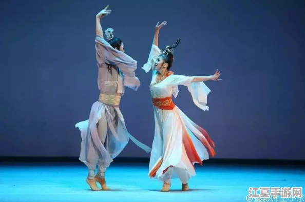 男生女生在一起嗟嗟嗟舞娘，网友评价：这首歌真的太好听了，旋律动人，让人忍不住想跳舞！