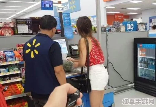 逛街时玩具突然按下按钮的奇妙现象引发社会关注